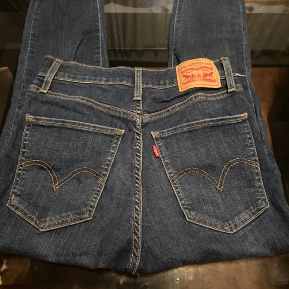 Levi's Ripped Skinny Jeans